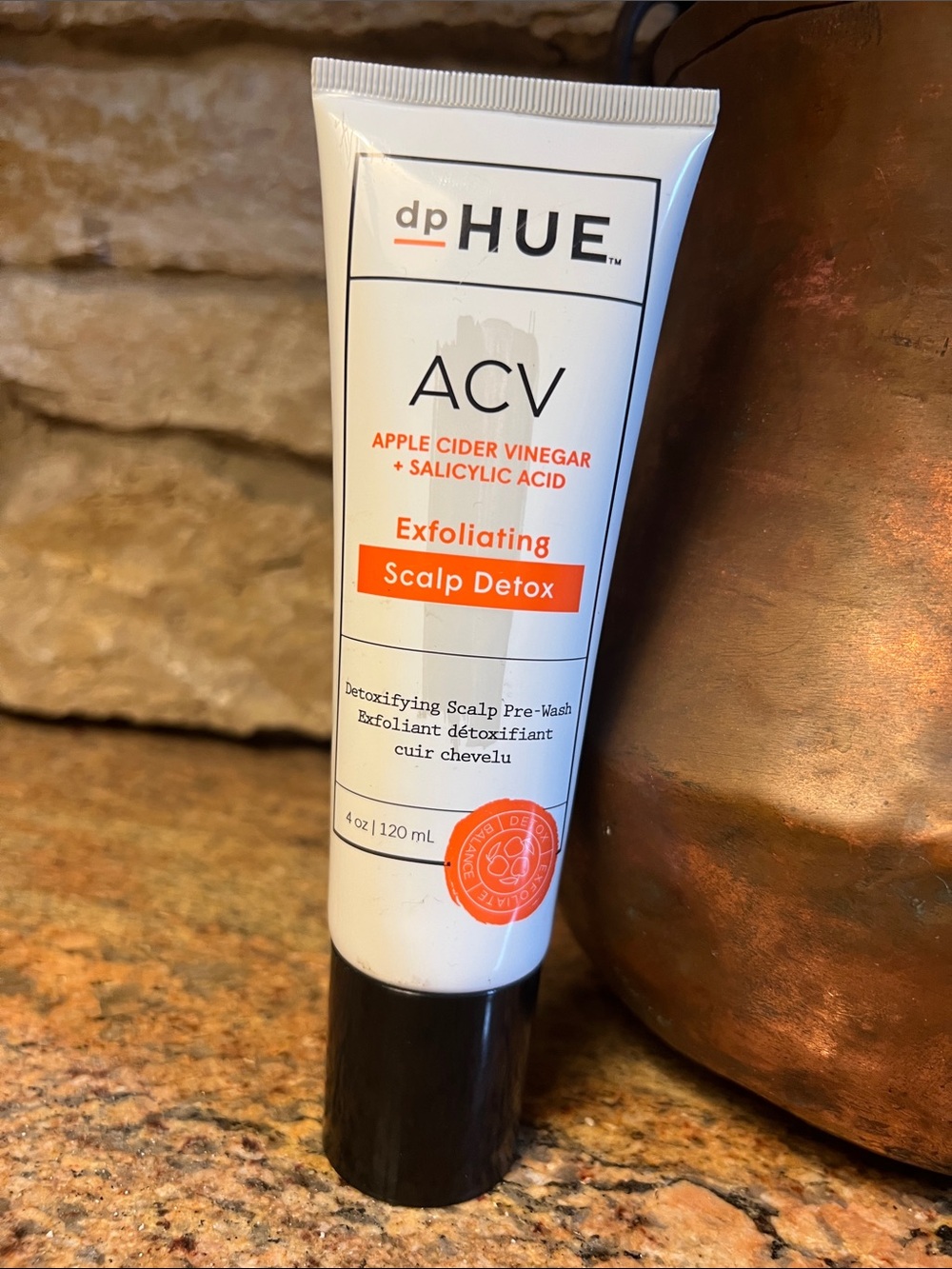 dpHUE ACV Exfoliating Scalp Detox